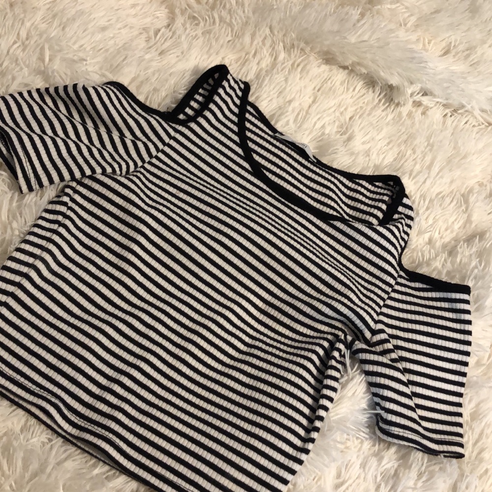 Clothes - Picture 6 of 11